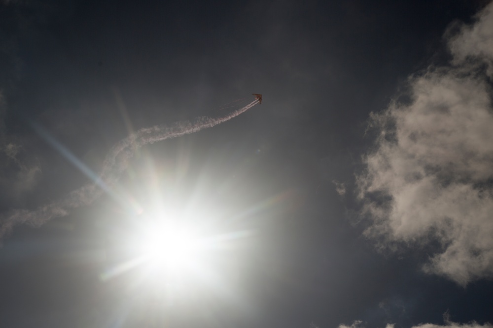 2015 MCCS Miramar Air Show Hang Glider Performance