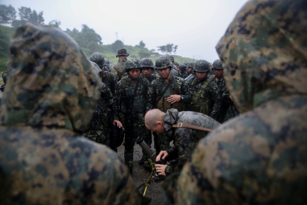 Philippine, U.S. Marines train together during PHIBLEX 2015