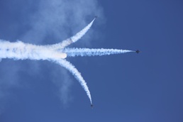 Blue Angels perform during 2015 MCAS Miramar Air Show