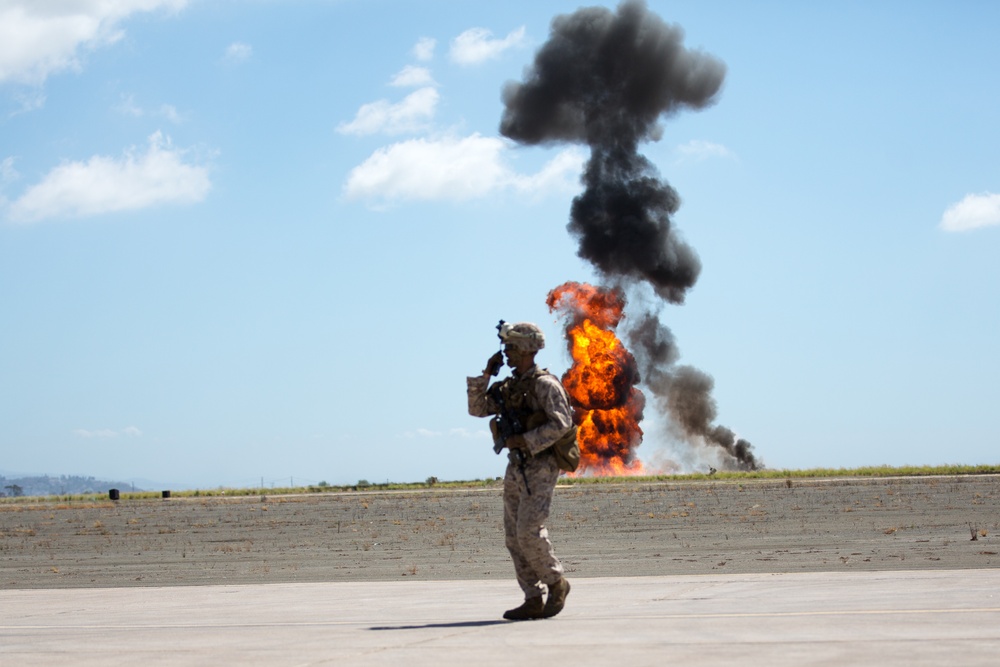 MAGTF wows crowds at Miramar air show