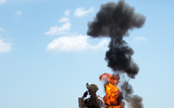MAGTF wows crowds at Miramar air show