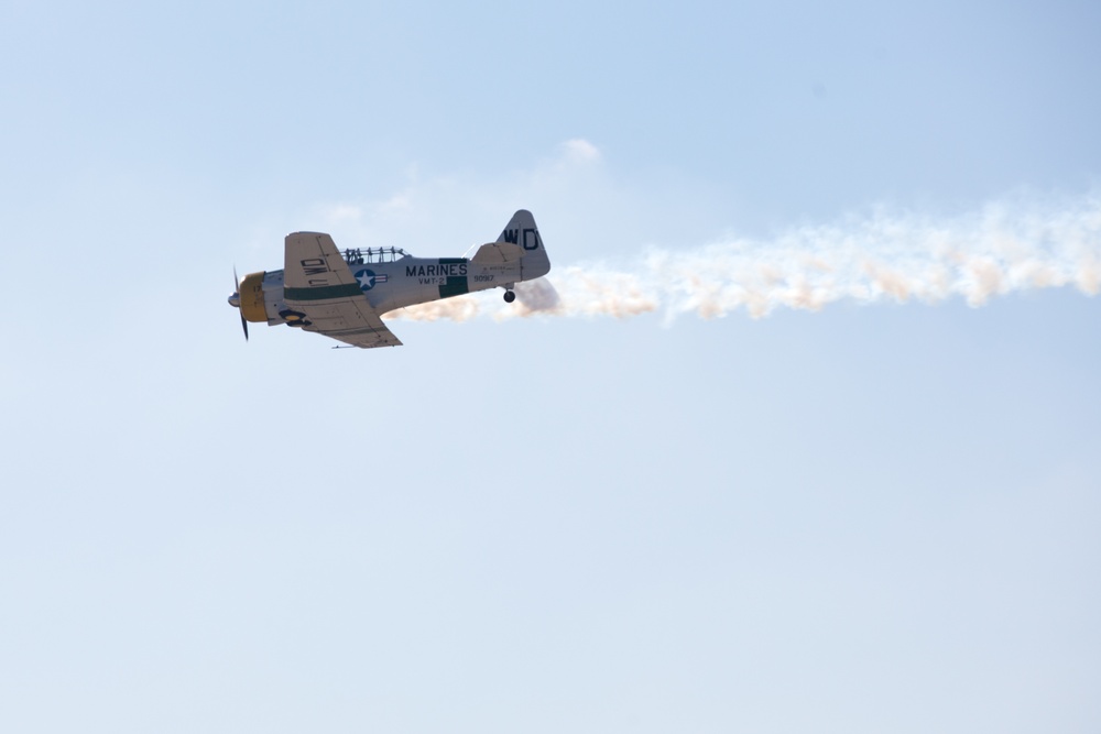 War Dog displays aerial maneuvers at 2015 MCAS Miramar Air Show