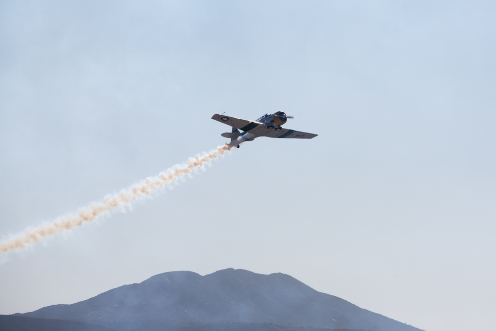 War Dog displays aerial maneuvers at 2015 MCAS Miramar Air Show