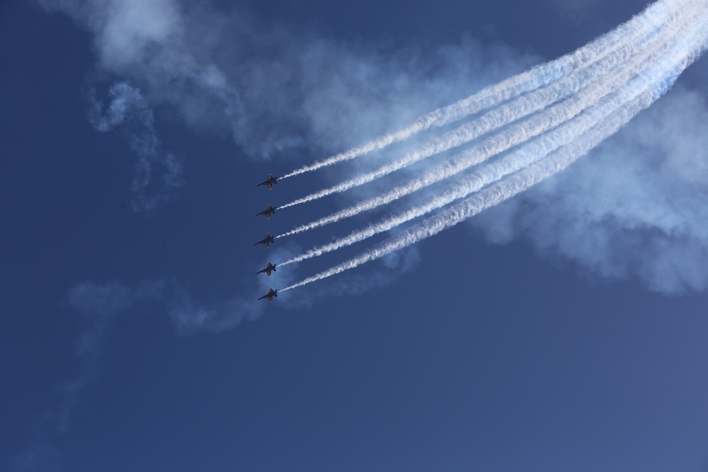 Blue Angels perform at 2015 MCAS Miramar Air Show