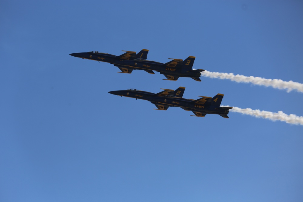 Blue Angels perform at 2015 MCAS Miramar Air Show