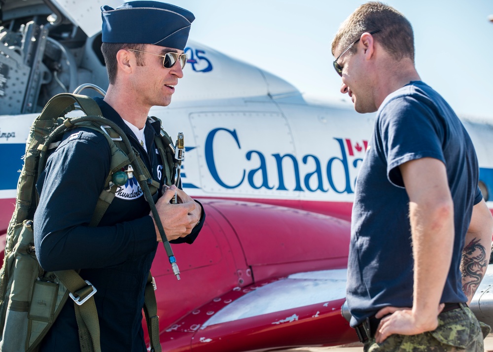 Thunderbirds perform at Mather Airshow