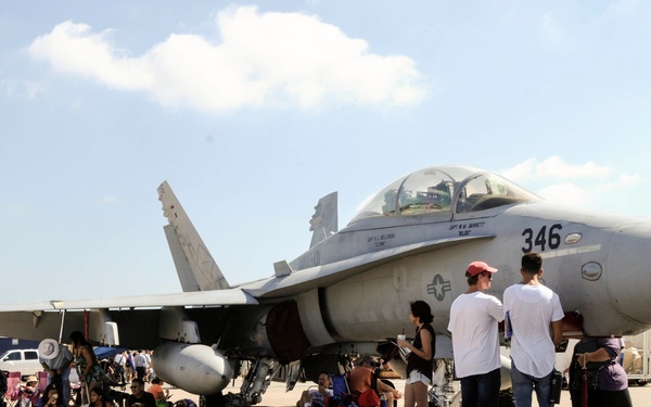 Miramar air show draws thousands