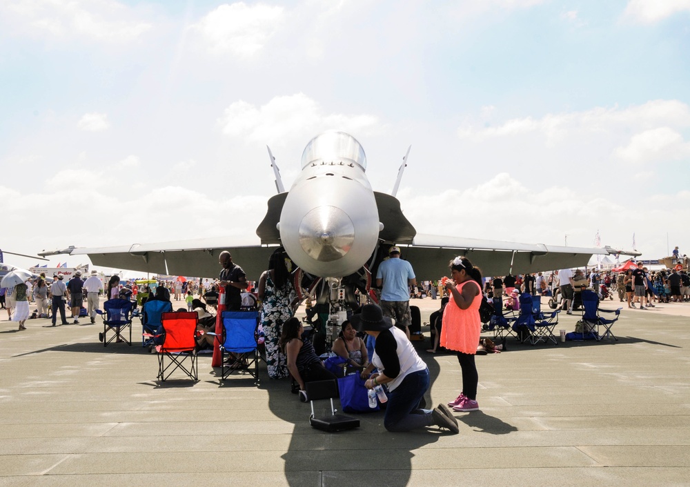 Miramar air show draws thousands