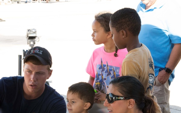 Explosive Ordnance Disposal Group featured at Air Show