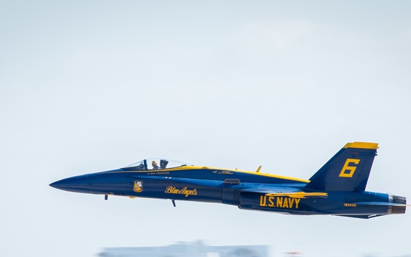 Blue Angels performs at Miramar air show