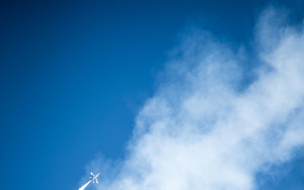 Blue Angels performs at Miramar air show