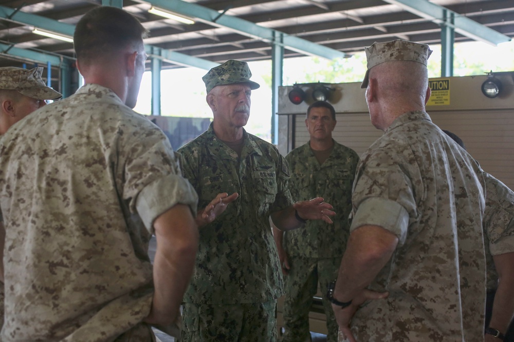 Pacific Fleet, Marine Corps Forces, Pacific Commanders visit Marine Rotational Force - Darwin