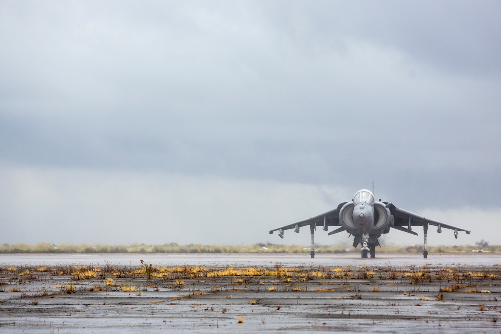 2015 MCCS Miramar Air Show AV-8B Harrier Performance