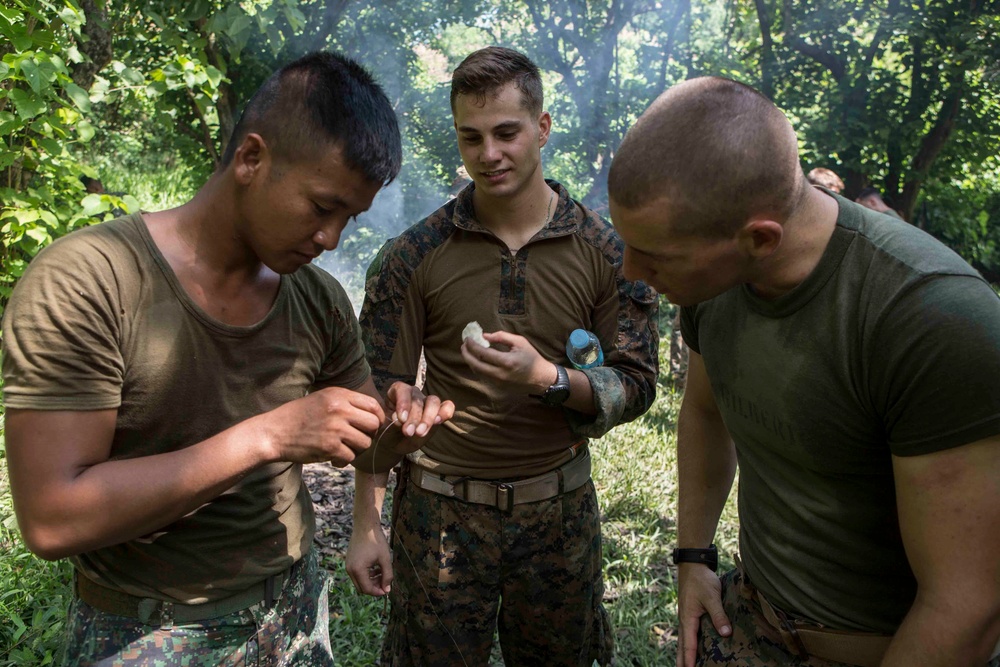 PHIBLEX 15 Jungle Environment Survival Training with 3D Recon