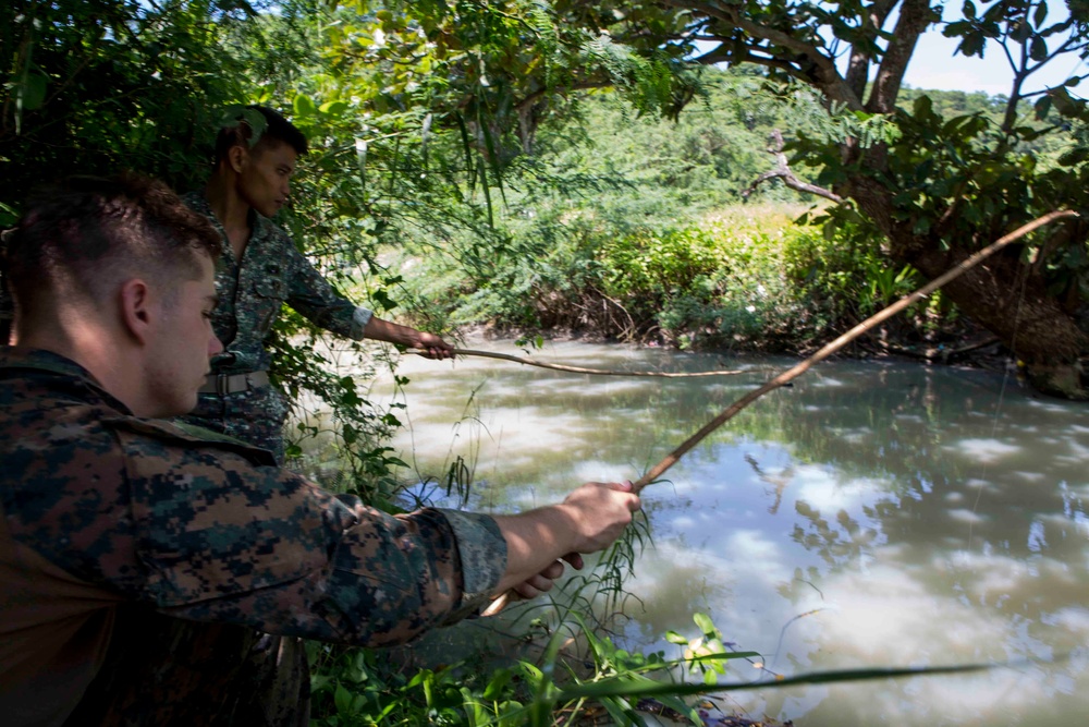 PHIBLEX 15 Jungle Environment Survival Training with 3D Recon