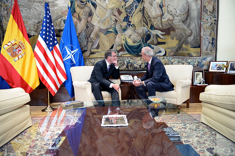 Secretary of defense, Spain's MOD meet
