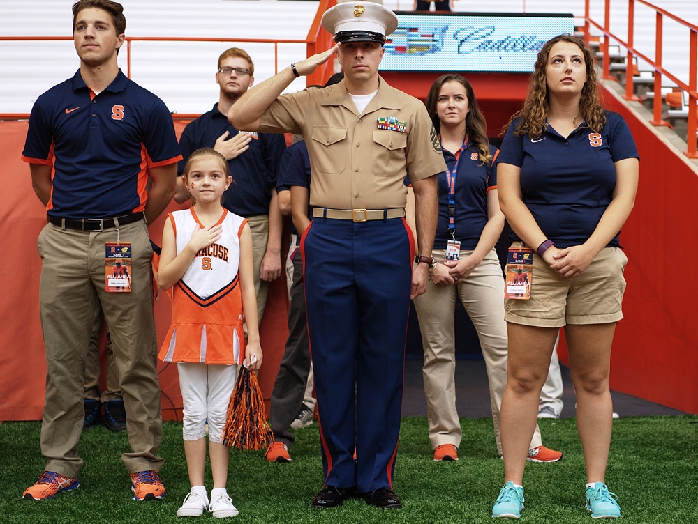 Marine Journalist attends SU, honored for service