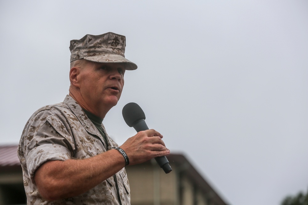 37th Commandant of the Marine Corps visits America’s largest MEF