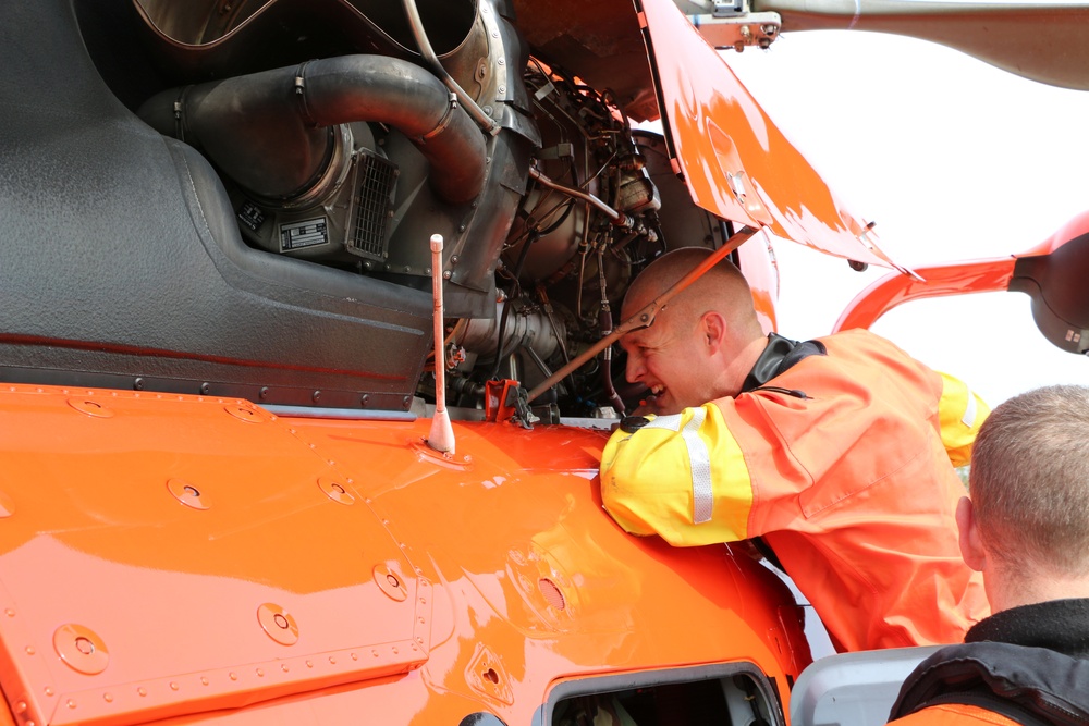 Air Station Detroit preflight inspection