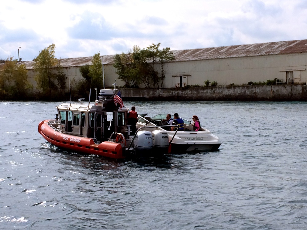Station Port Huron crew rescues disabled vessel