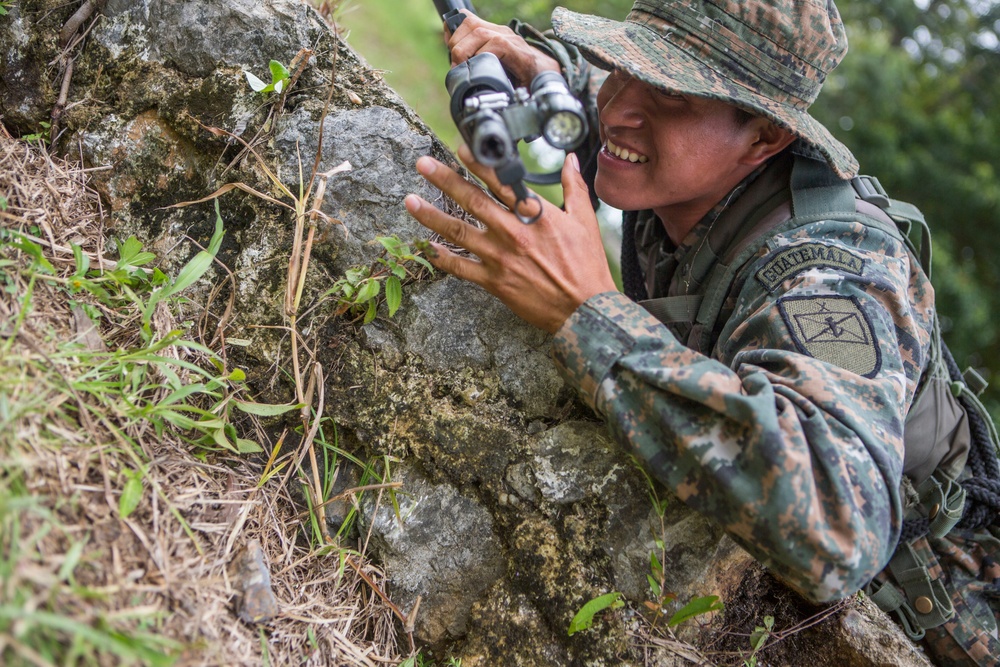 US Marines teach tactics to Guatemalan forces