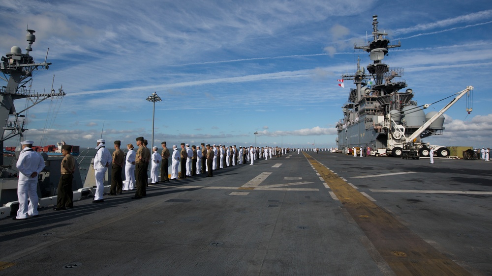 26th Marine Expeditionary Unit Post and PHIBRON 4 Man the Rails