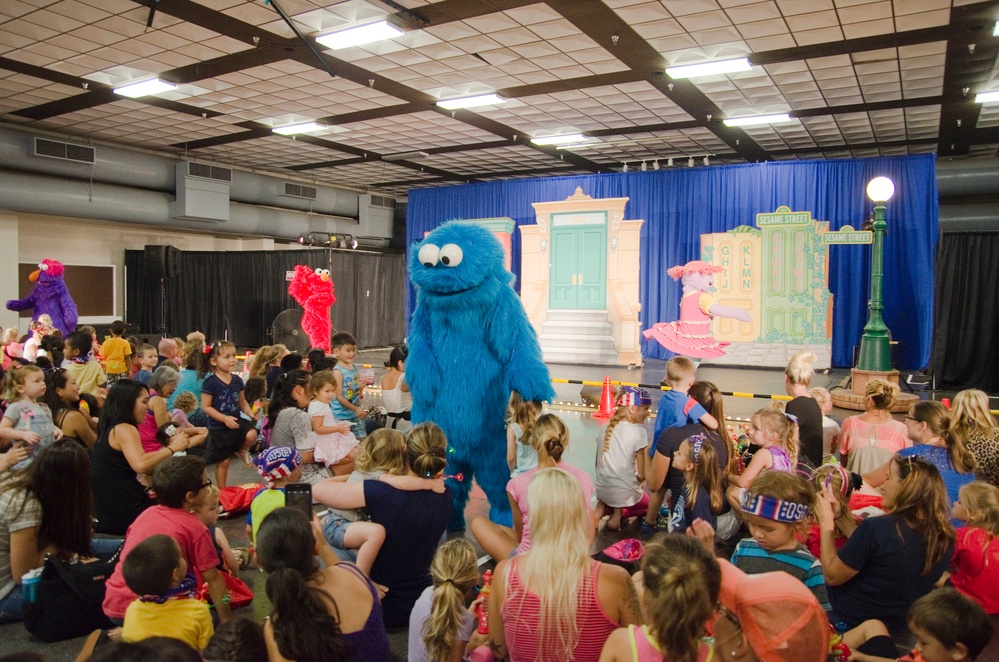 USO, Sesame Street take military children down road to resilience