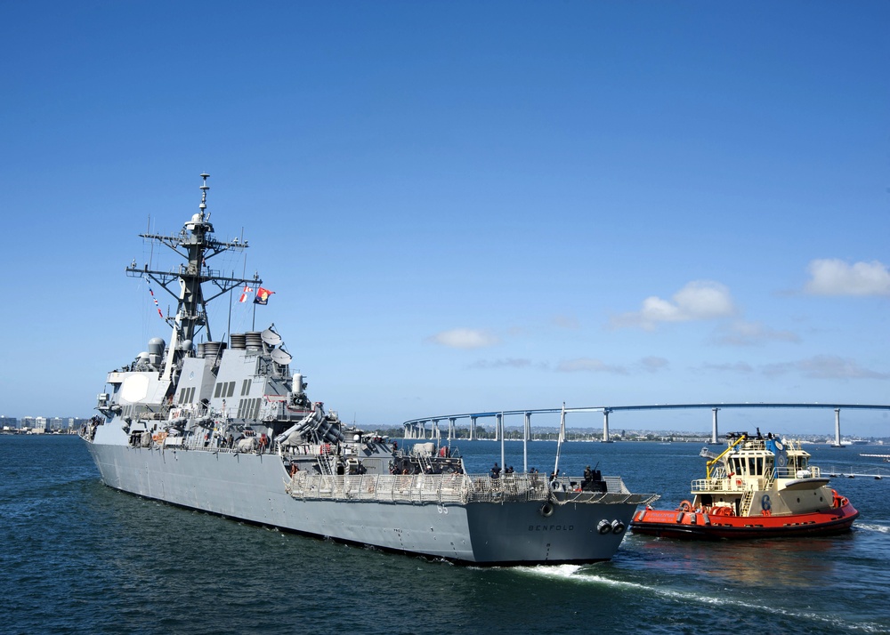 USS Benfold departs Naval Base San Diego