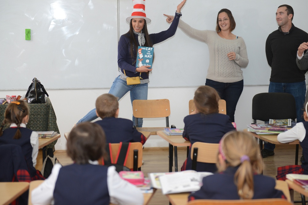 Volunteers bring Dr. Seuss to classroom