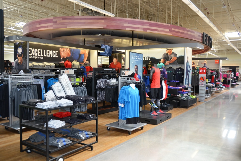Army &amp; Air Force Exchange Service unveils Clear Creek Shopping Center at Fort Hood