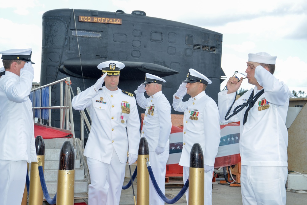USS Buffalo changes command