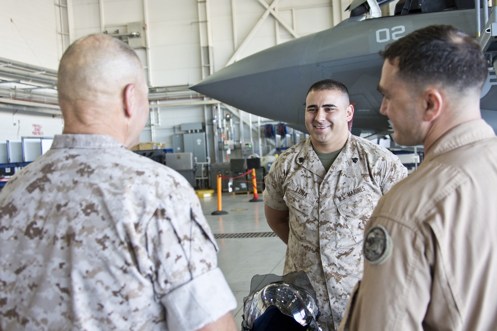 CMC MCAS Yuma Visit