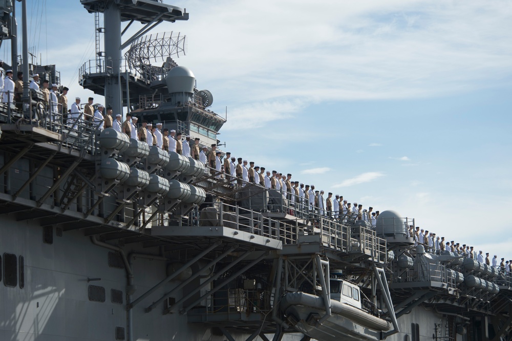 USS Kearsarge departure