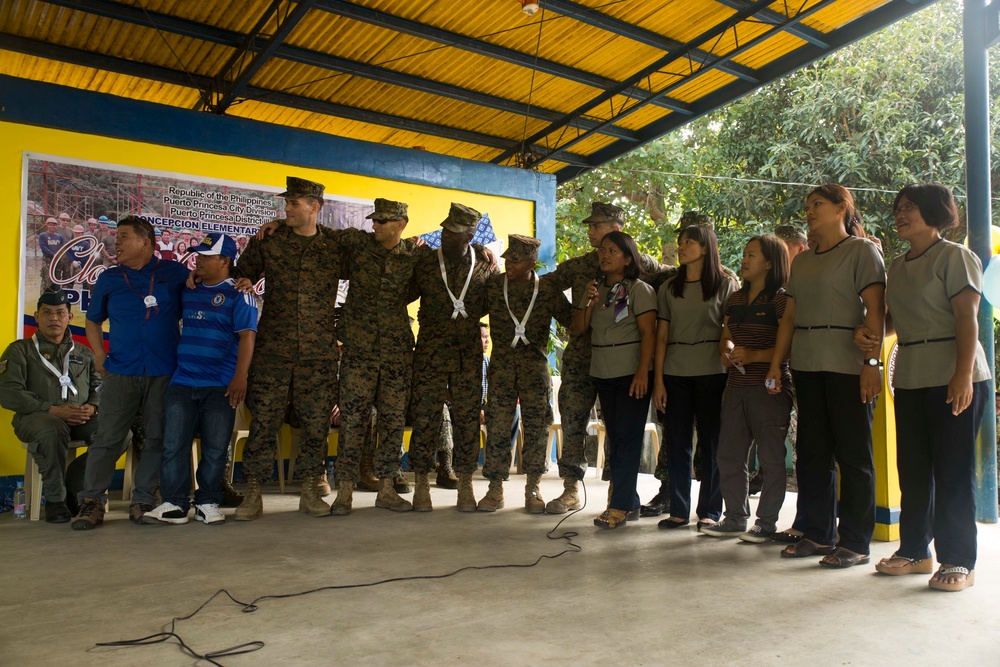 Elementary school hosts Marines at Ribbon cutting Ceremony during PHIBLEX 2015