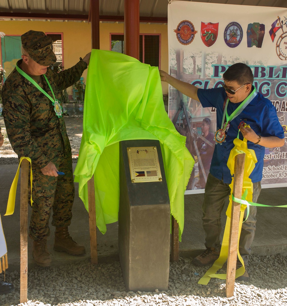 Elementary school hosts Marines at Ribbon cutting Ceremony during PHIBLEX 2015