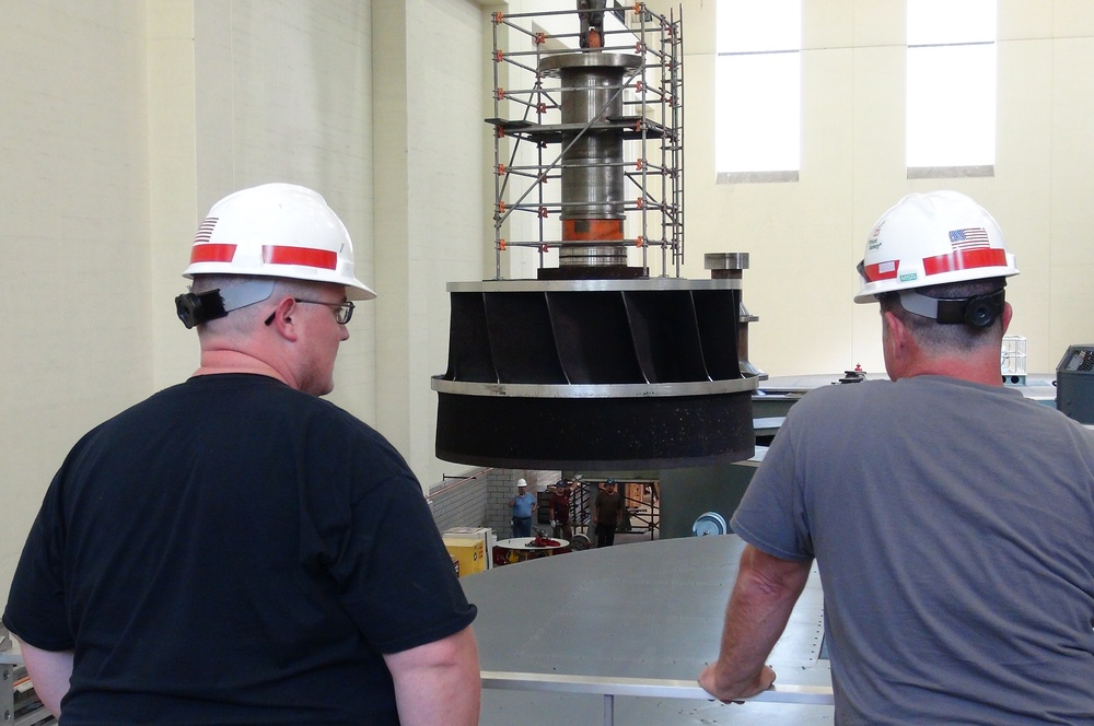 Turbine lifted to rehabilitate hydropower unit at Center Hill Dam
