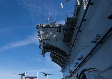Marines land Osprey on a UK ship
