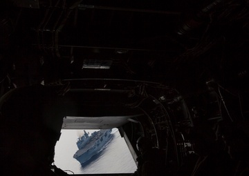 Marines land Osprey on a UK ship