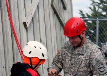 Soldiers help Boy Scouts find strength within