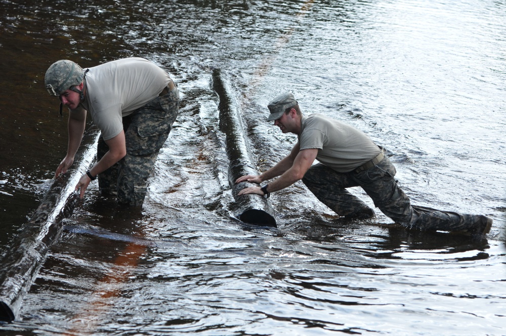 SC Guardsmen rise above water, help protect life, property during flood