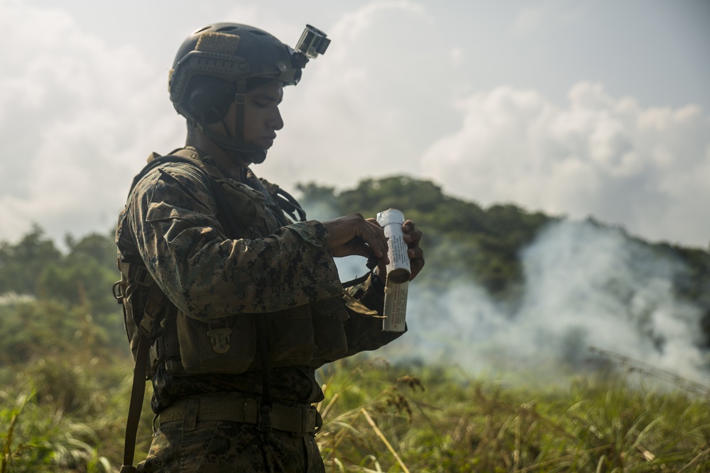 Swift, Silent, Deadly: US, Philippine Recon Marines execute Amphibious Raid