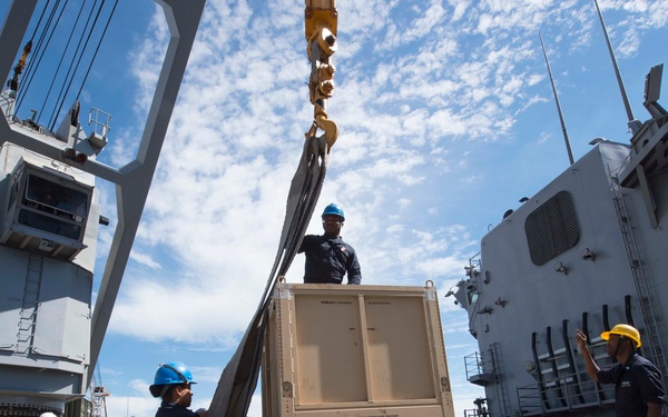 USS Oak Hill (LSD 51)