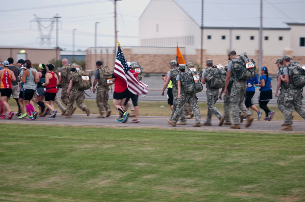 Oklahoma Guard Soldiers honor fallen Thunderbirds