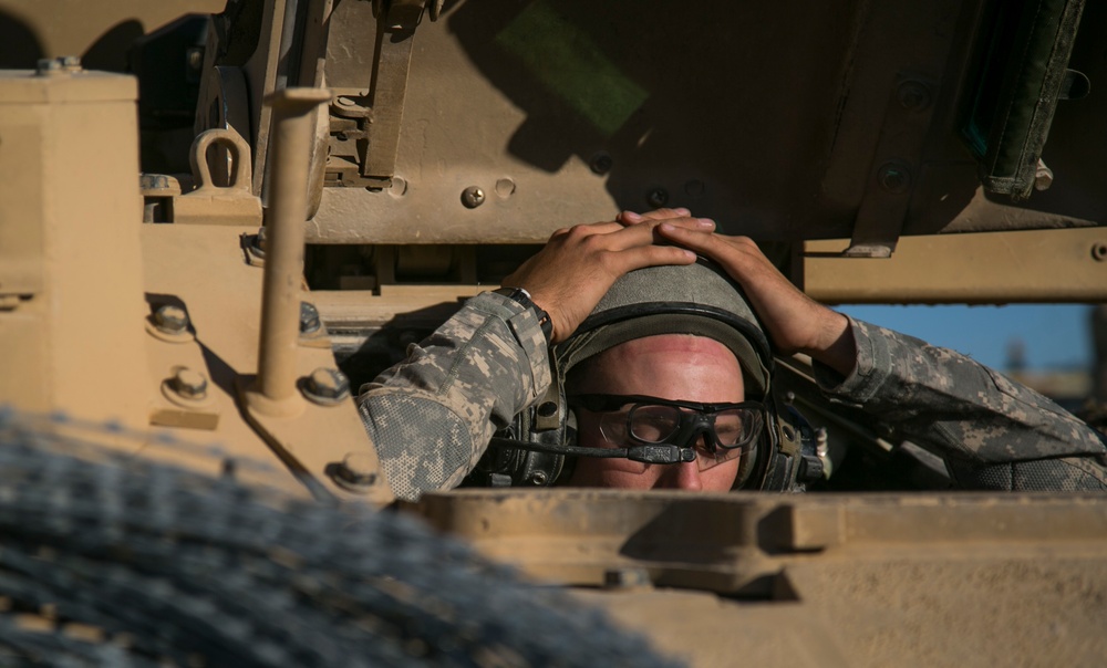 Soldiers pack up to fight the Donovians at Fort Irwin