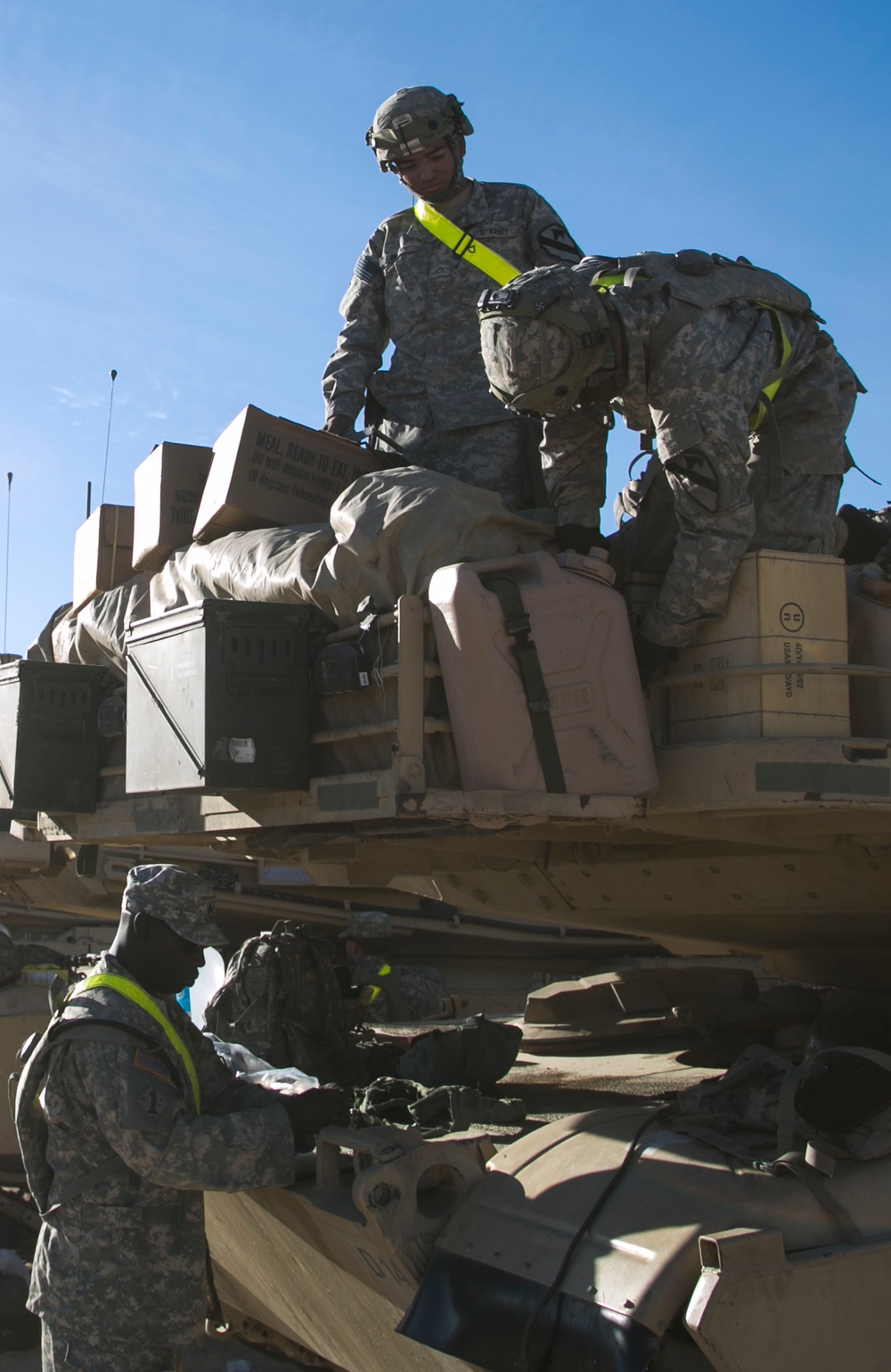 Soldiers pack up to fight the Donovians at Fort Irwin