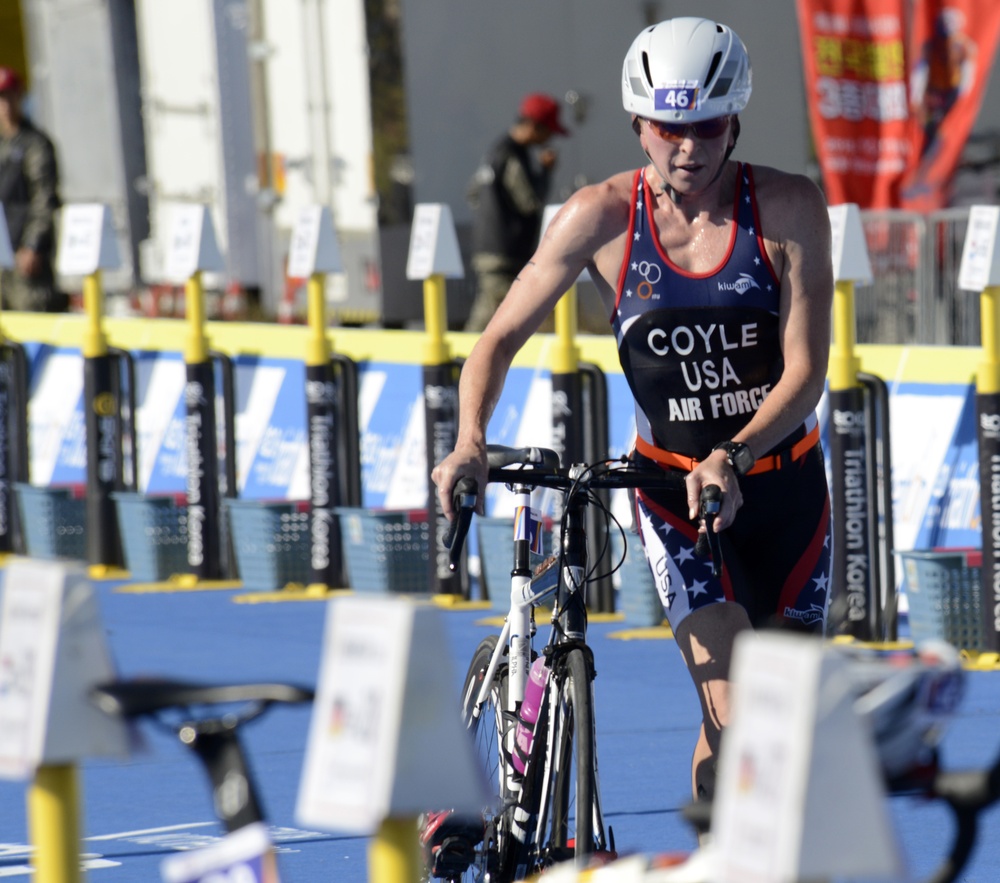 USA earns bronze in triathlon