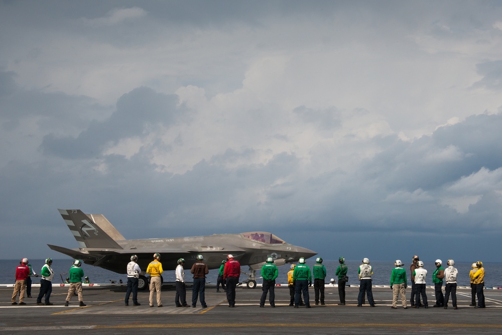 F-35 Lightning II conducts DT-II aboard USS Dwight D. Eisenhower