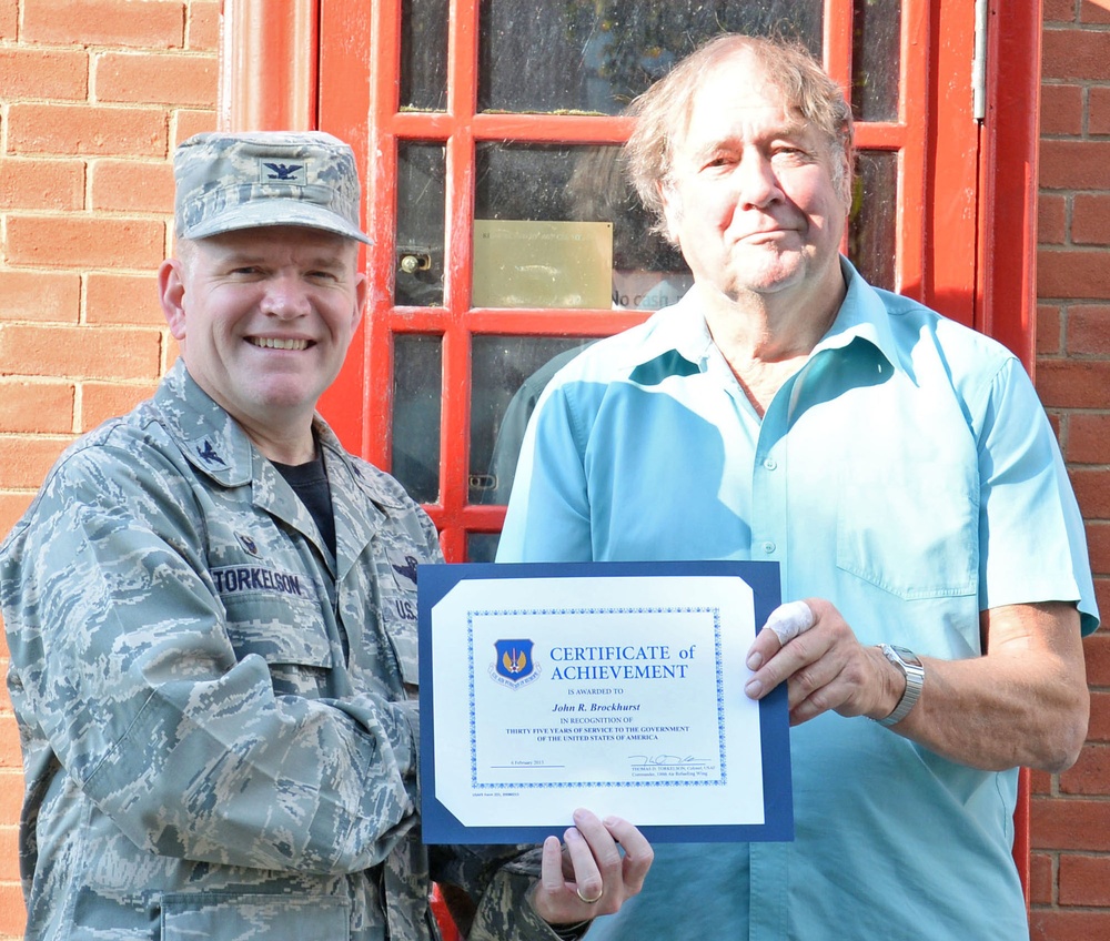 100th FSS employee receives certificate for 35 years service