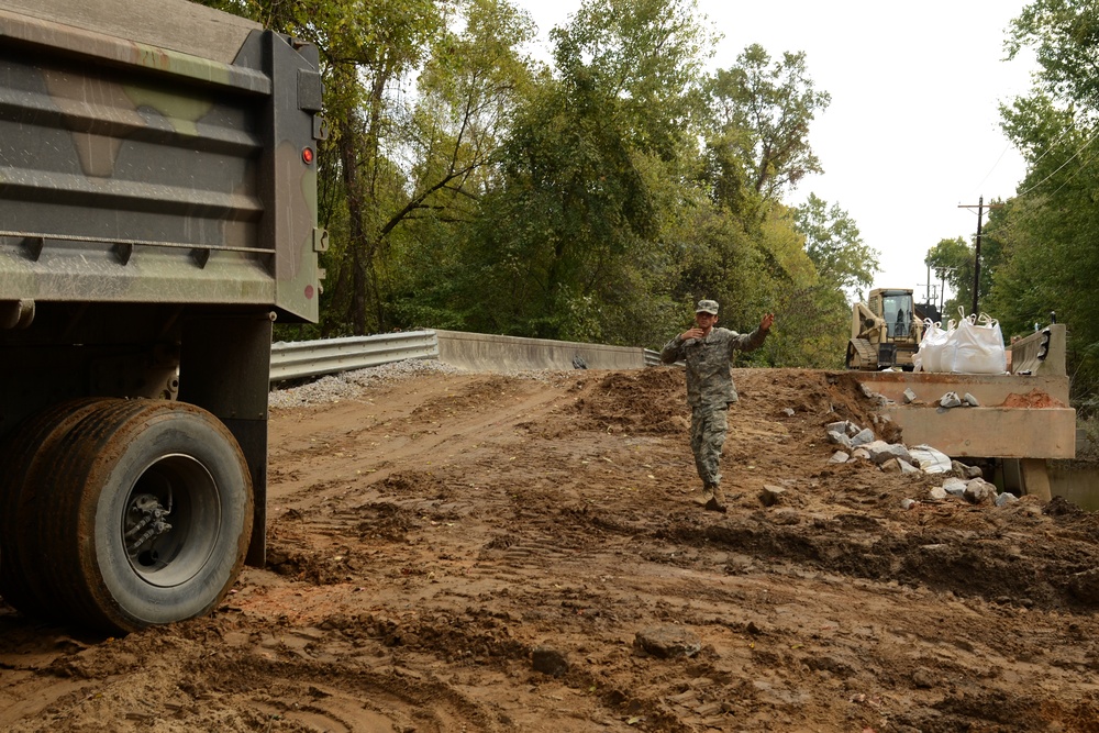 1782nd Engineer Company from Lancaster, SC, helps Columbia rebuild