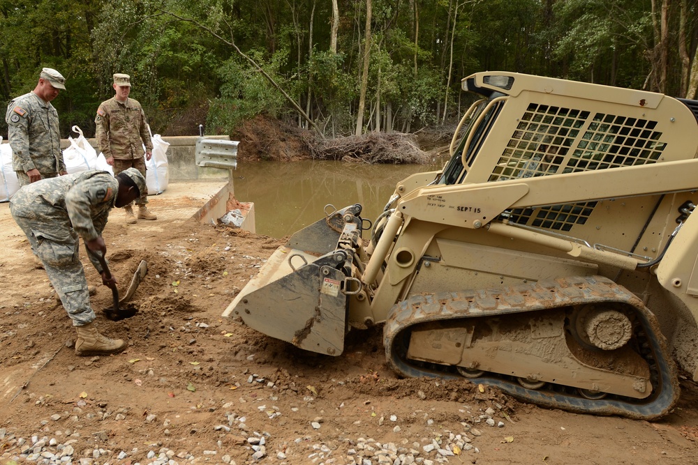 1782nd Engineer Company from Lancaster, SC, helps Columbia rebuild